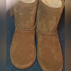 BearPaw Classic Brown Suede Boots